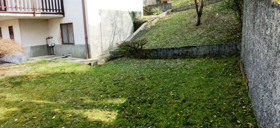 Serina Bagnella grazioso monolocale con comodo box auto Serina