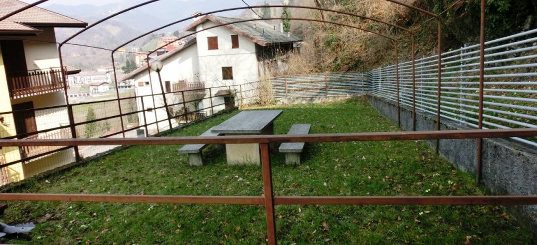 Serina Bagnella grazioso monolocale con comodo box auto Serina