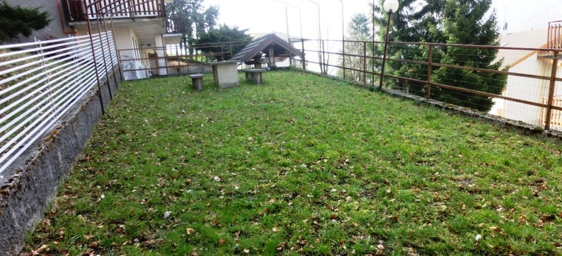 Serina Bagnella grazioso monolocale con comodo box auto Serina