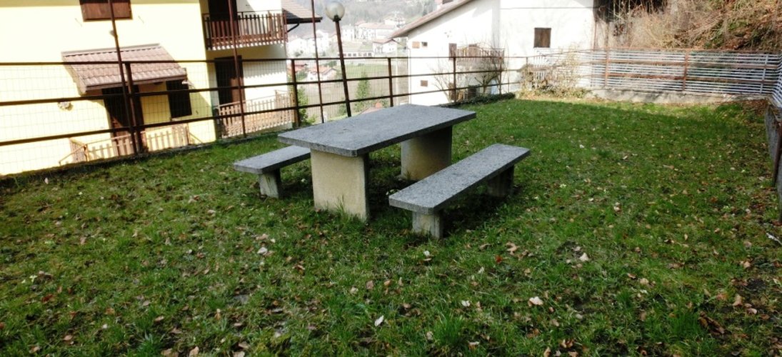 Serina Bagnella grazioso monolocale con comodo box auto Serina