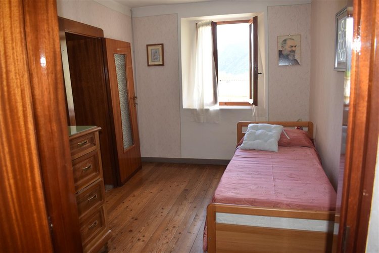 Costa Serina panoramica casetta montana con giardino privato Costa Serina