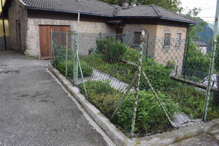 Costa Serina panoramica casetta montana con giardino privato Costa Serina