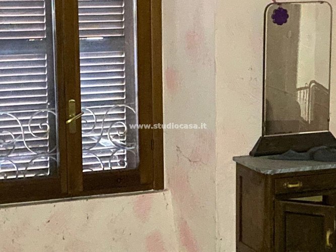 POSIZIONE CENTRALE E SERVITA!!!! Val Brembilla