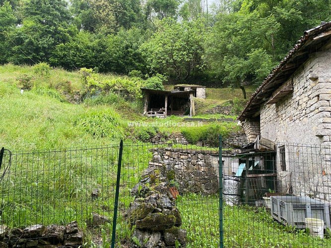 POSIZIONE CENTRALE E SERVITA!!!! Val Brembilla