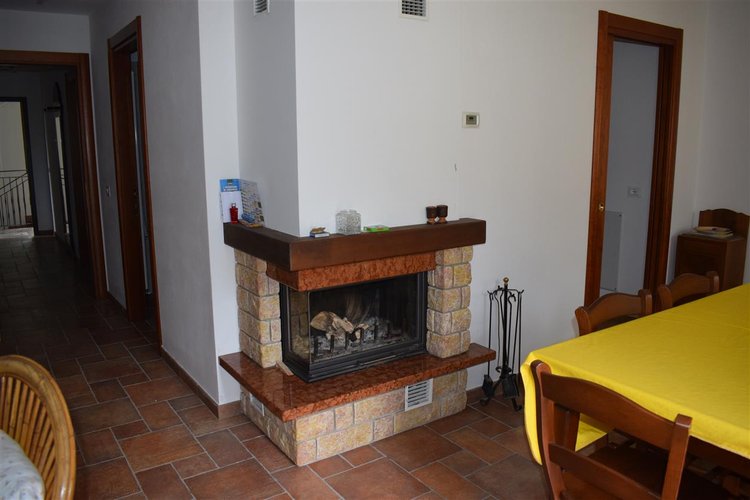 Oltre il Colle centralissimo fabbricato storico ristrutturato con area di pertinenza Oltre il Colle