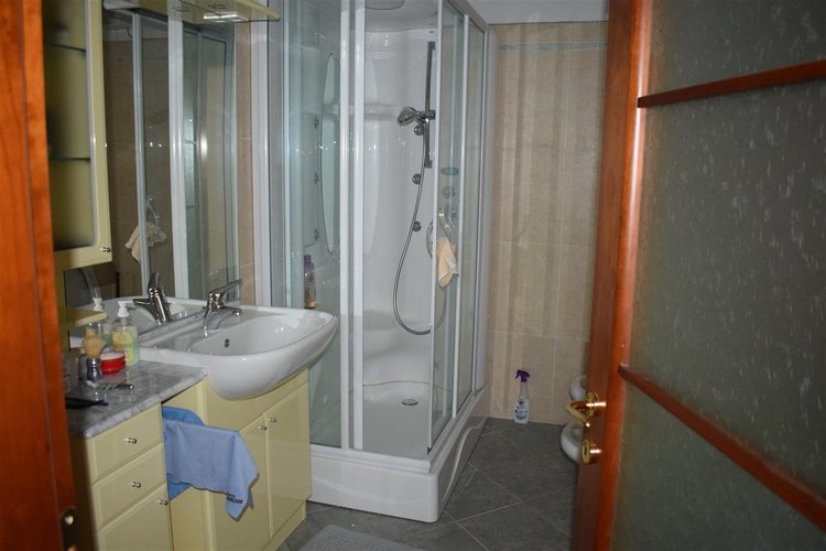 Oltre il Colle centralissimo fabbricato storico ristrutturato con area di pertinenza Oltre il Colle