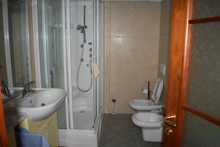 Oltre il Colle centralissimo fabbricato storico ristrutturato con area di pertinenza Oltre il Colle