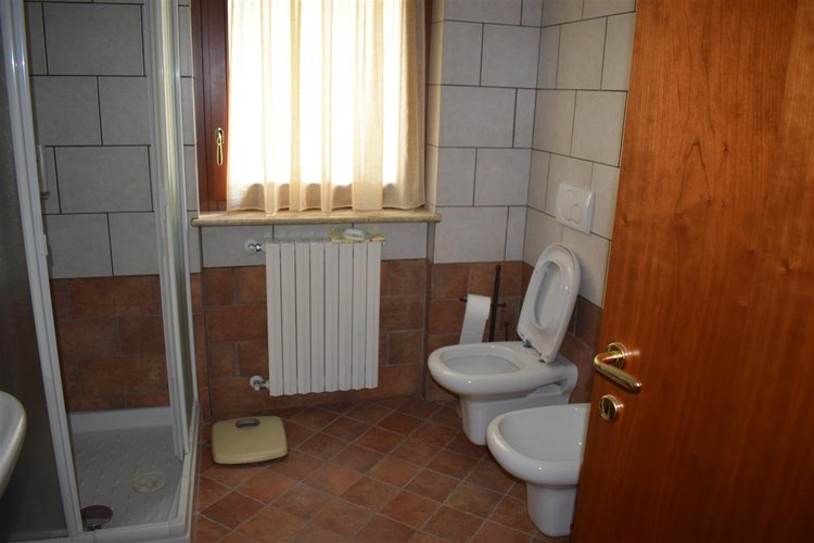 Oltre il Colle centralissimo fabbricato storico ristrutturato con area di pertinenza Oltre il Colle