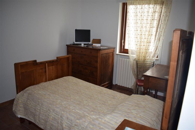 Oltre il Colle centralissimo fabbricato storico ristrutturato con area di pertinenza Oltre il Colle