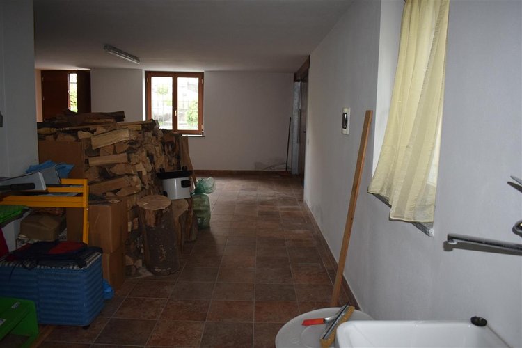 Oltre il Colle centralissimo fabbricato storico ristrutturato con area di pertinenza Oltre il Colle