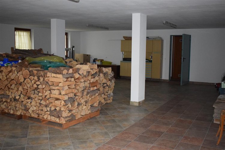 Oltre il Colle centralissimo fabbricato storico ristrutturato con area di pertinenza Oltre il Colle