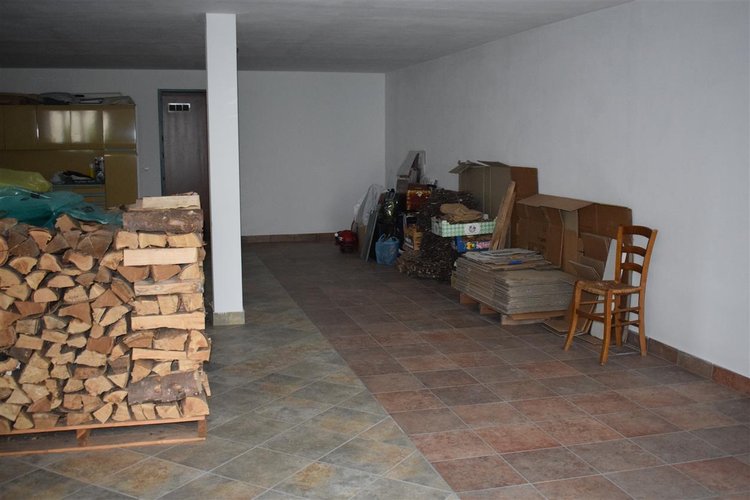 Oltre il Colle centralissimo fabbricato storico ristrutturato con area di pertinenza Oltre il Colle