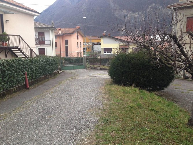 Capannone Industriale Canzo