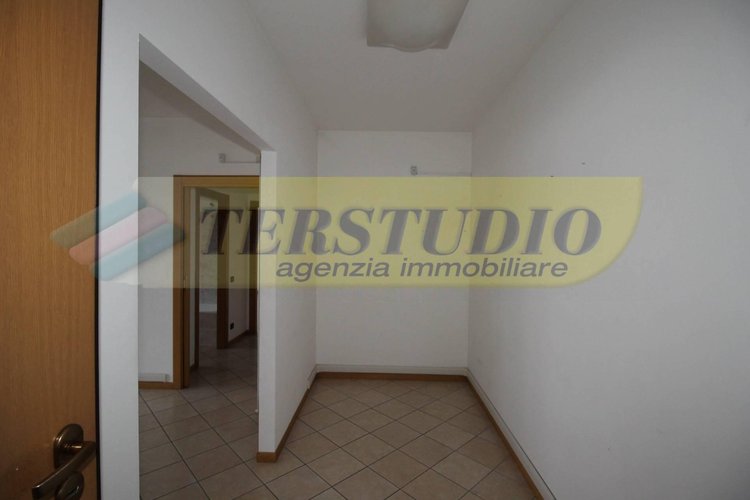 Capannone Industriale Bottanuco