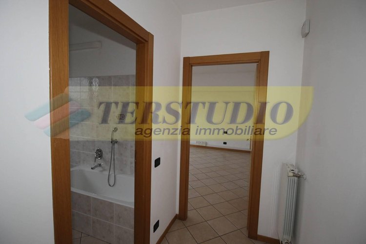 Capannone Industriale Bottanuco