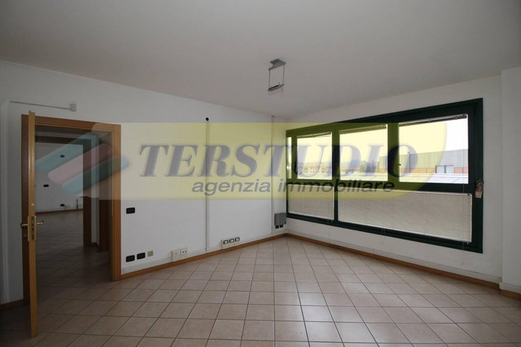 Capannone Industriale Bottanuco