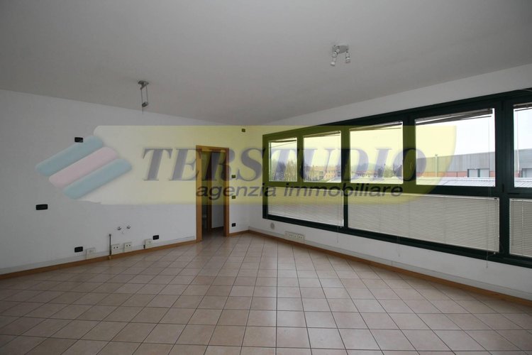 Capannone Industriale Bottanuco