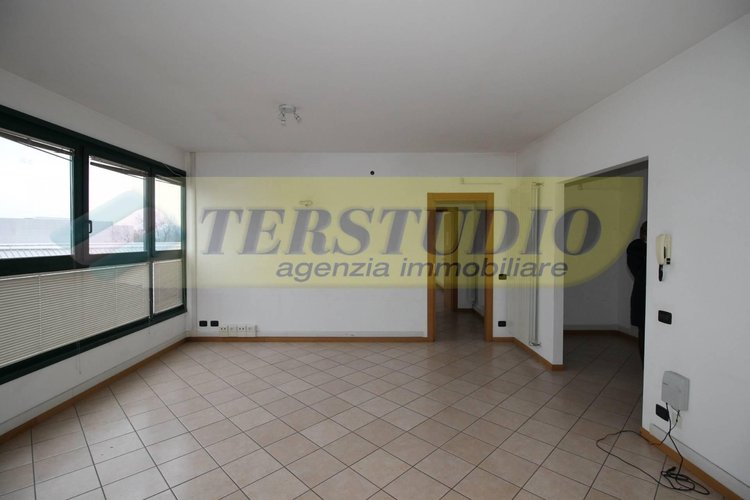 Capannone Industriale Bottanuco