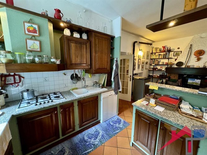 Porzione di rustico con terreno Pontida