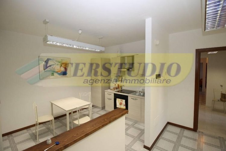 Locale Commerciale Seriate