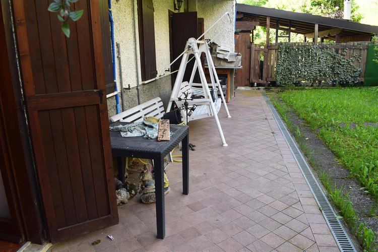 Algua in frazione Frerola grazioso bilocale con giardino piantumato Algua