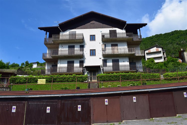 Algua in frazione Frerola grazioso bilocale con giardino piantumato Algua