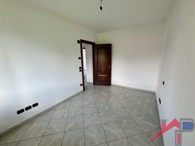 Ampio quadrilocale con giardino privato Almenno San Salvatore