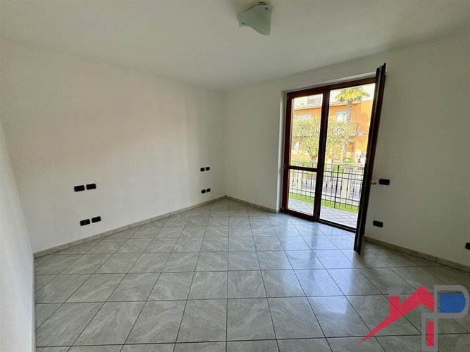 Ampio quadrilocale con giardino privato Almenno San Salvatore