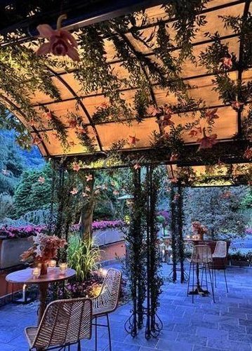 Locale Commerciale Como