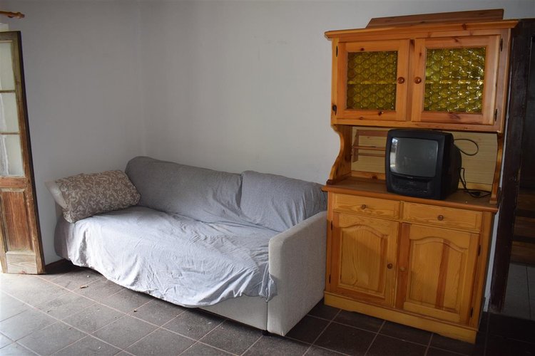 Serina, in casa d’epoca, centralissimo trilocale esente da spese condominiali Serina