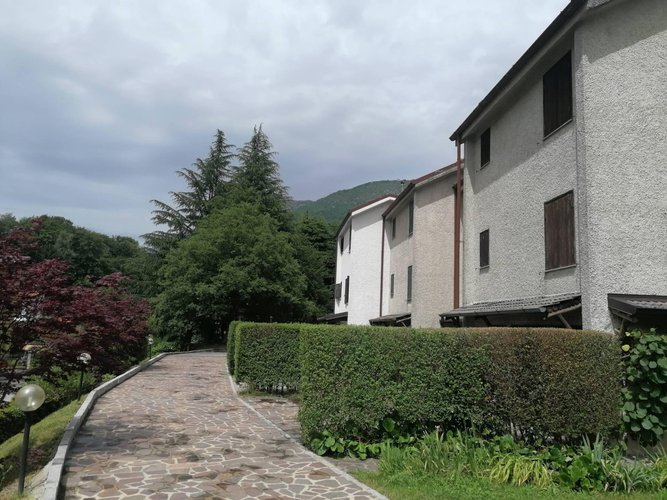 Villa a schiera Cremeno