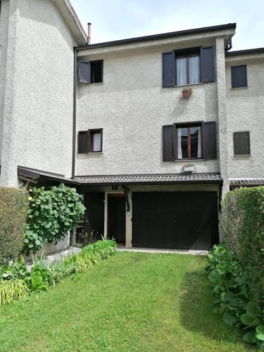 Villa a schiera Cremeno