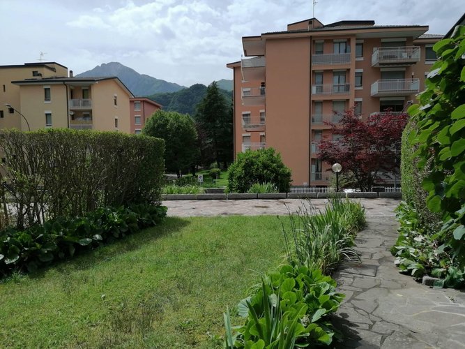 Villa a schiera Cremeno