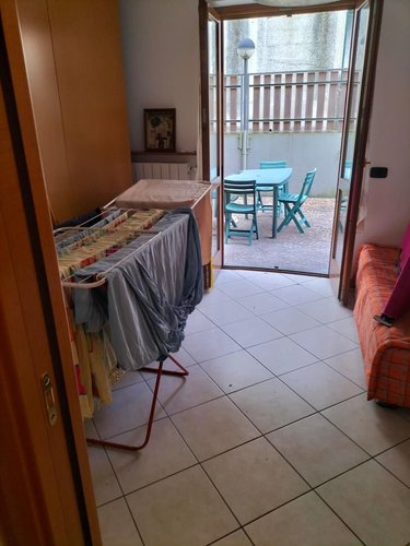 Serina, centralissimo trilocale con box auto e patio esterno esclusivo Serina