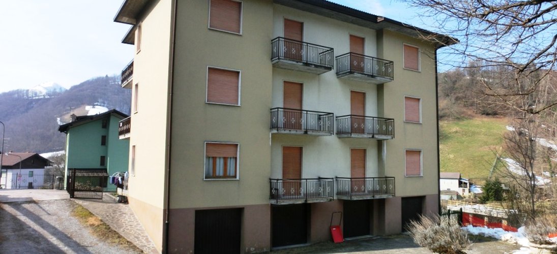 Serina trilocale con ampie balconate Serina