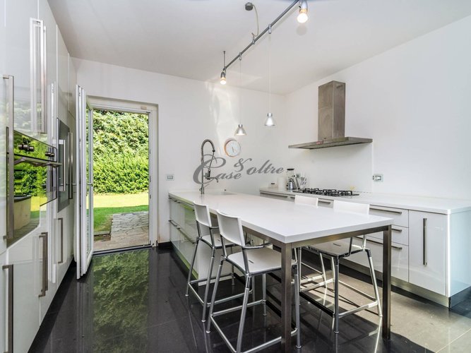 Villa singola Appiano Gentile