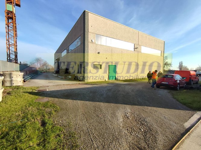 Capannone Industriale