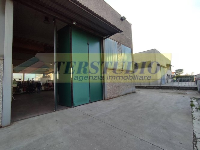 Capannone Industriale Spirano