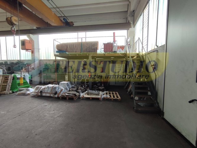 Capannone Industriale Spirano