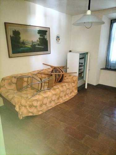 Serina in frazione Lepreno a mt. 825 in casa d’epoca ampio appartamento con posto auto Serina