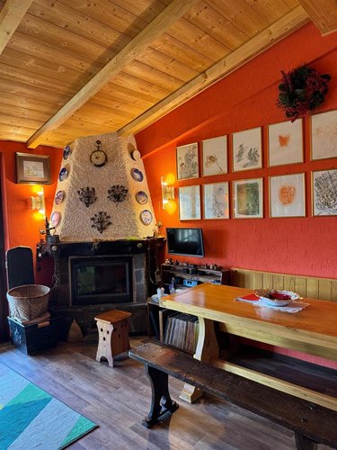 Oltre il Colle Zambla Alta, immerso nel verde, ottimo bilocale con camino e box Oltre il Colle