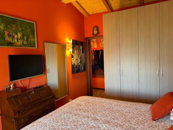 Oltre il Colle Zambla Alta, immerso nel verde, ottimo bilocale con camino e box Oltre il Colle