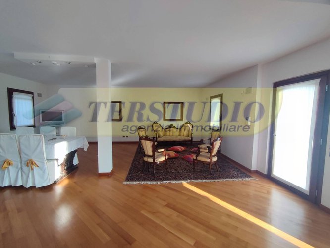 Villa o villino Cologno al Serio