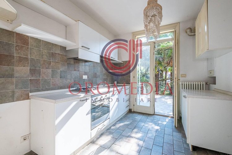 Stabile/Palazzo Seriate