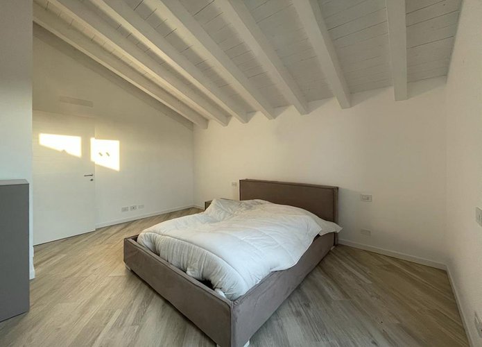 Quadrilocale duplex ultimo piano con terrazzi e cantina Madone