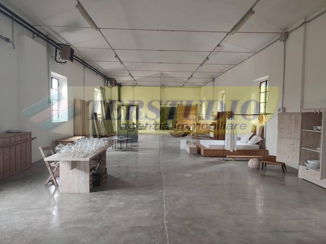 Magazzino Villa d'Adda