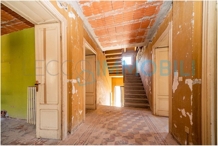 CASA LIBERTY INDIPENDENTE CON TERRAZZO Lecco