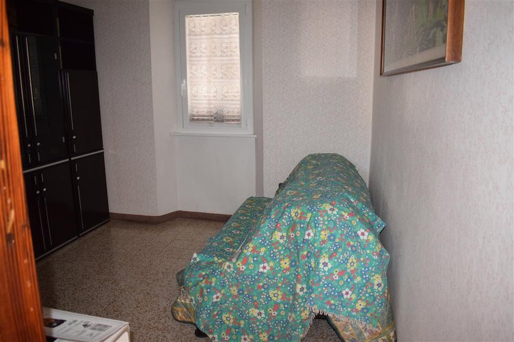 Costa Serina affare indipendente appartamento con 2 box e giardino privato Costa Serina