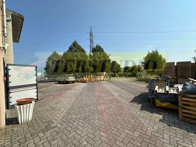 Capannone Industriale Paderno d'Adda