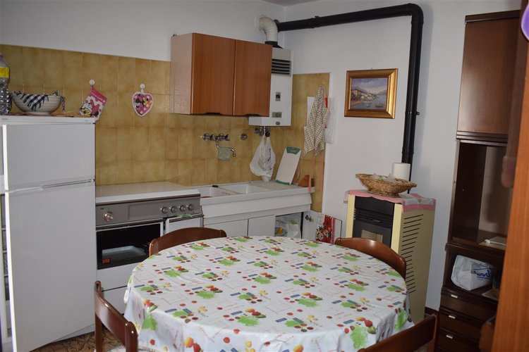 Costa Serina occasione due bilocali arredati con doppio box Costa Serina